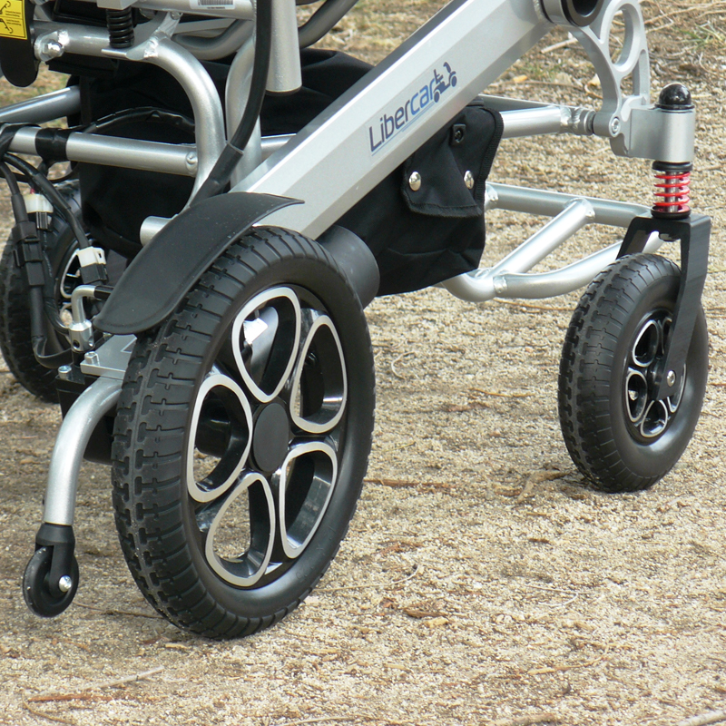 Silla eléctrica con grandes ruedas